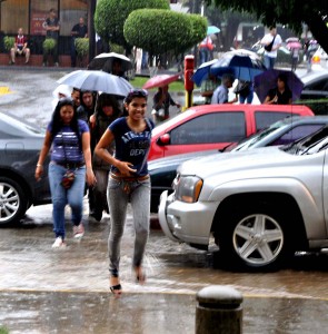 car10-fuertes lluvias en caracas2