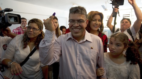 VENEZUELA-STATE ELECTION-VOTING-JAUA