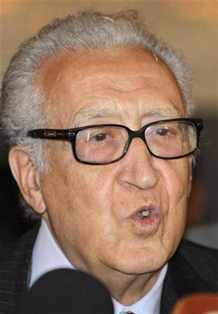 "Creo que el pueblo sirio necesita, quiere y aspira a un cambio genuino", dijo Lakhdar Brahimi.