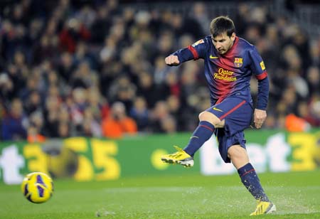 Messi se ensaña con Osasuna 