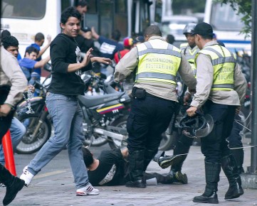 VENEZUELA-STUDENTS-DEMO