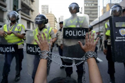 VENEZUELA-STUDENTS-DEMO