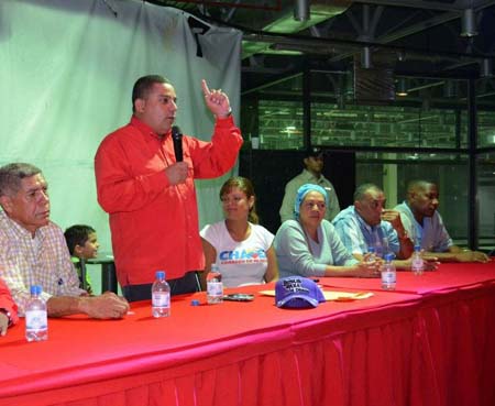 El alcalde de Guarenas destacó las bondades de su gestión en una asamblea de ciudadanos