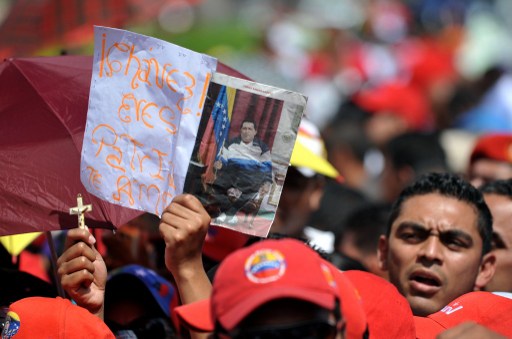 VENEZUELA-CHAVEZ-DEATH-FUNERAL-CHAPEL-SUPPORTERS