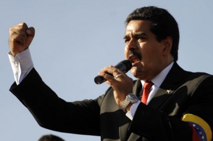 VENEZUELA-CHAVEZ-DEATH-FUNERAL-CHAPEL-SUPPORTERS