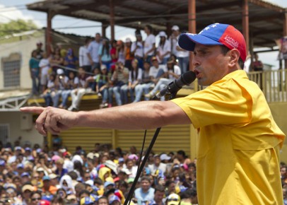 Capriles rechazó las "encuestas de comando de campaña", en alusión a algunos sondeos que otorgan entre 15 y 18 puntos de ventaja a Maduro.