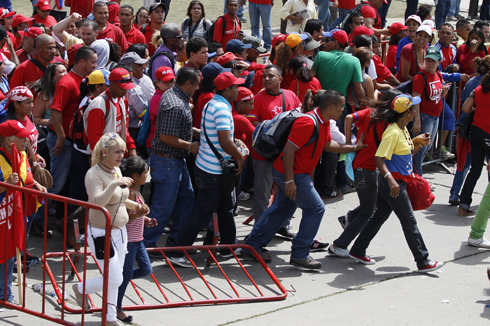 Barreras fueron derribadas por multitud /Foto: Jaime Manrique/LaVoz