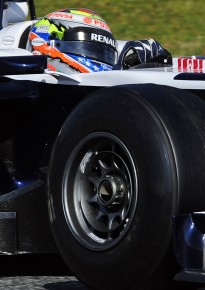 foto Williams' Venezuelan driver Pastor Maldonado drives his car during a test session at the Montmelo//AP Photo/Manu Fernandez