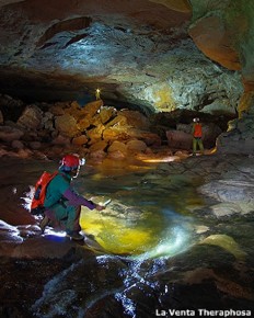 cueva tepuy1