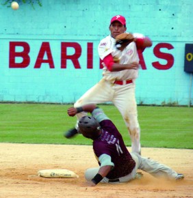 *LIMBERTH MARÍN DOBLA EN SEGUNDA A LEE ROJAS