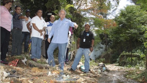 Limpieza de quebrada en Ruiz Pineda Caricuao