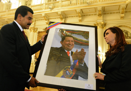 FÉRNÁNDEZ Y MADURO SELLAN ACUERDOS BILATERALES Y DIALOGAN SOBRE EL MERCOSUR