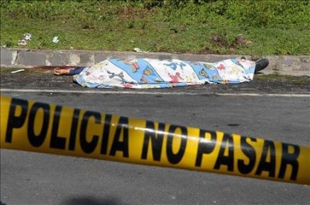 En esta ecuación de la seguridad ciudadana falta un actor fundamental. El pueblo está: es el que pone la sangre, las víctimas, las lágrimas, los muertos