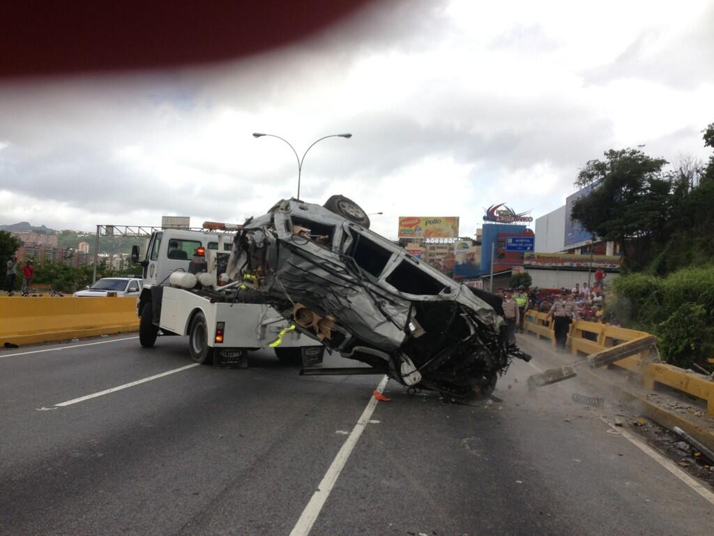 El vehículo será llevado al al módulo de Altamira. (Foto: @StephaniSartori)