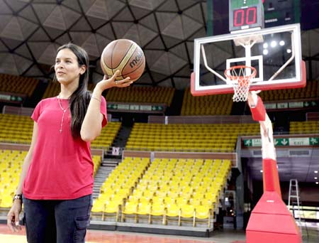 car21-alejandra benitez ministra del deporte  premundial fiba2web