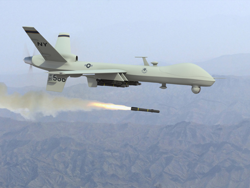 Un drone del tipo Predator fue el que disparó el misil contra Gadafi, dejándolo herido y después fue masacrado por sus adversarios en Sirte, en una orgía de sangre