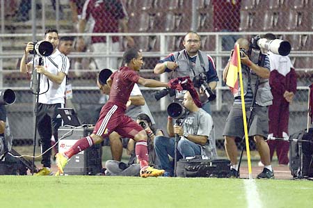  Rómulo Otero se convirtió en un rebulsivo del equipo cuando entró a hacer de las suyas / AFP / Juan Barreto 