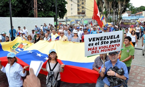 foto*** car2-marchan al tsj partida de nacimiento de maduro2.jpg** Los manifestantes llegaron al TSJ