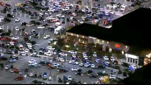 La Policía ha cercado un centro comercial de Nueva Jersey tras un tiroteo. Fuente: RT