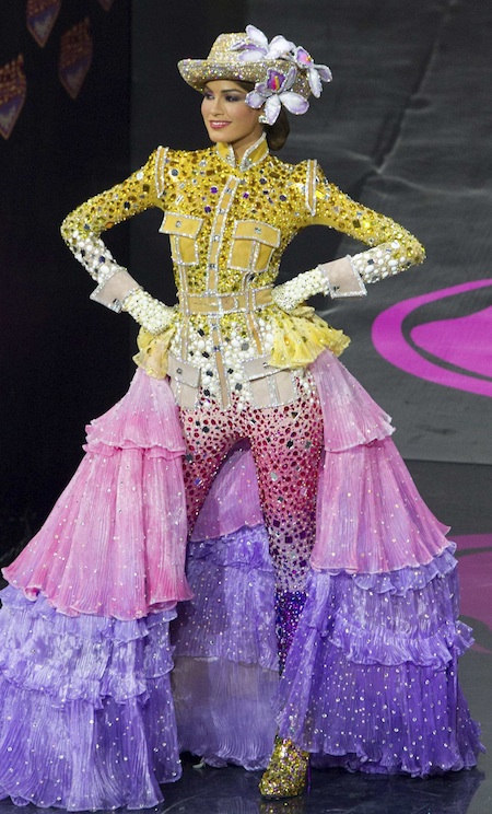 Gabriela Isler, Miss Venezuela 2013, models in the national costume contest for Miss Universe 2013 at Vegas Mall in Moscow