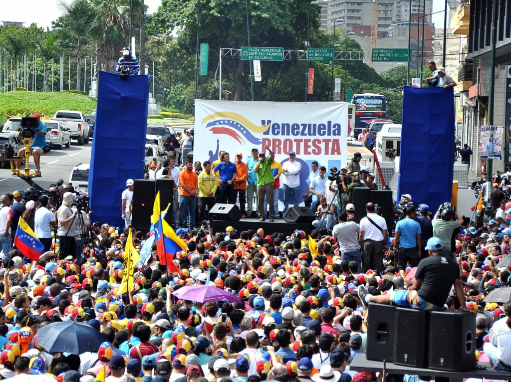 car9-marcha de protesta habilitante9