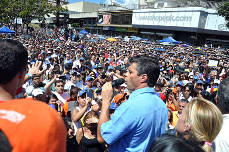 Leopoldo López indicó que es fundamental dar inicio a un ciclo de actividades y debates en todo el país para construir la fuerza popular NEWS FLASH / JC 