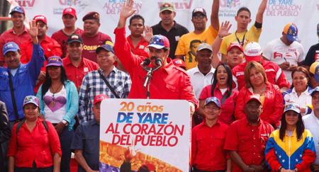 El Presidente de la República Nicolás Maduro Moros, dijo en Los Próceres que "toda Venezuela está conectada con este homenaje de 20 años de encuentro del comandante Chávez con su pueblo". 