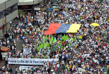 car3-marcha opositora contra ingerencia cubana en las fanb3