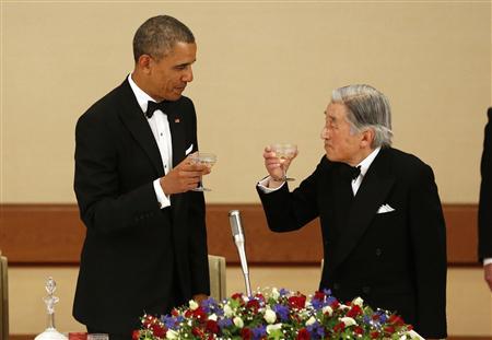El presidente de Estados Unidos, Barack Obama, junto al emperador Akihito en una cena de Estado en el palacio imperial de Tokio 