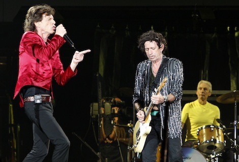 Mick Jagger, Keith Richards y Charlie Watts, los tres miembros originales de los Rolling Stones que aún permanecen en activo cincuenta años después de su debut discográfico