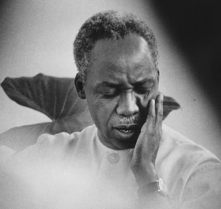 Nyerere ya marca, en 1962, una diferencia de lo que sería la construcción del socialismo tanzano, distinto al socialismo soviético y chino 