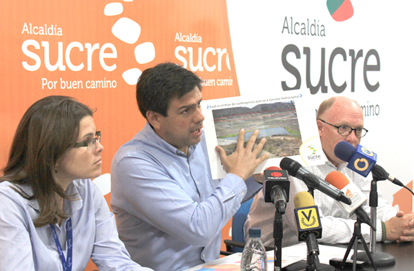 web dddd 06-05-14 Rueda de prensa suministro de agua en Sucre 5