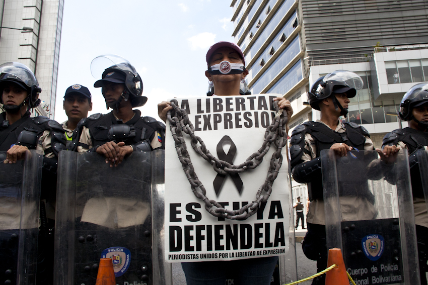 Protesta-Prensa-11-feb-2014-3
