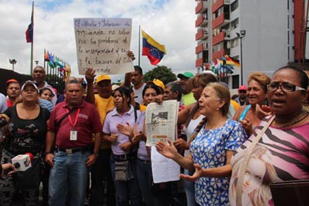 Comunidades denuncian a alcalde Ocariz por insalubridad en el municipio Sucre