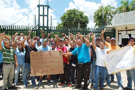 rabajadores de Avon denuncian que desde hace 4 años no cuentan con una contratación colectiva