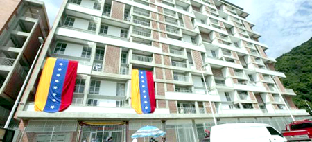 El terrible suceso se reportó en las residencias Carlos Raúl Villanueva de Fuerte Tiuna 