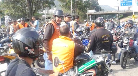  Mototaxistas protestaron por paralización de asfaltado en la Francisco Fajardo
