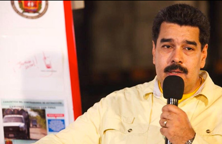 Maduro destacó que la venta de productos de primera necesidad tiene que ser a través de los sistemas de “distribución legal y precio legal”. PRENSA PRESIDENCIAL