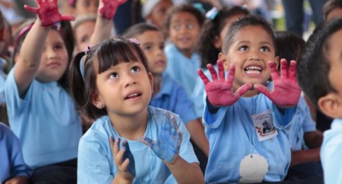 niños en clases