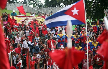 En el presente siglo XXI, con la insurgencia del movimiento chavista se logró interpretar la fuerza telúrica presente en las entrañas de nuestro pueblo, retomar  los valores cristianos y los ideales libertarios y de justicia social bolivarianos y asumir los principios del socialismo redento