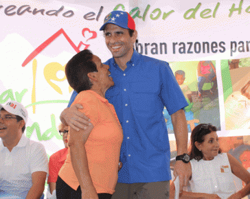 Henrique Capriles agasajó en Petare a 303 madres mirandinas, en honor a todas las madres venezolanas