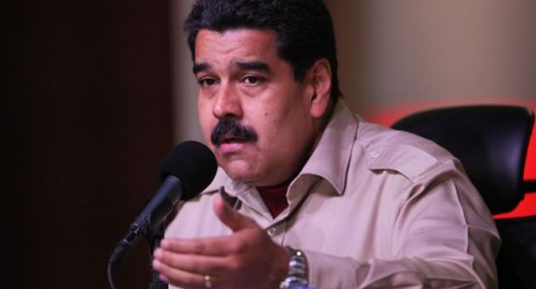 “Yo reto a toda la MUD, a nombre de las fuerzas revolucionarias de Venezuela, a que firmemos ese documento”, dijo Maduro 