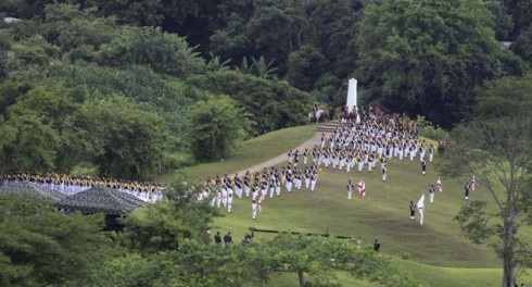 Los jóvenes participantes, trajeados con los uniformes de los ejércitos de la época, recrearon varias de las etapas de esta importante batalla, en la que los patriotas derrotaron a los realistas,