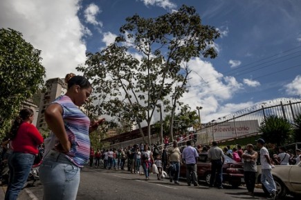 XXXXXXXX FOTO **** ***** ley *** El gobierno quiere que nos pongamos hablar de las inhabilitaciones, de las persecuciones, de las agresiones contra los candidatos y dirigentes de oposición, para que dejemos de denunciar el drama de las colas, la escasez de comida, la destrucción de la moneda, la inseguridad atroz Foto: Archivo / La Voz 