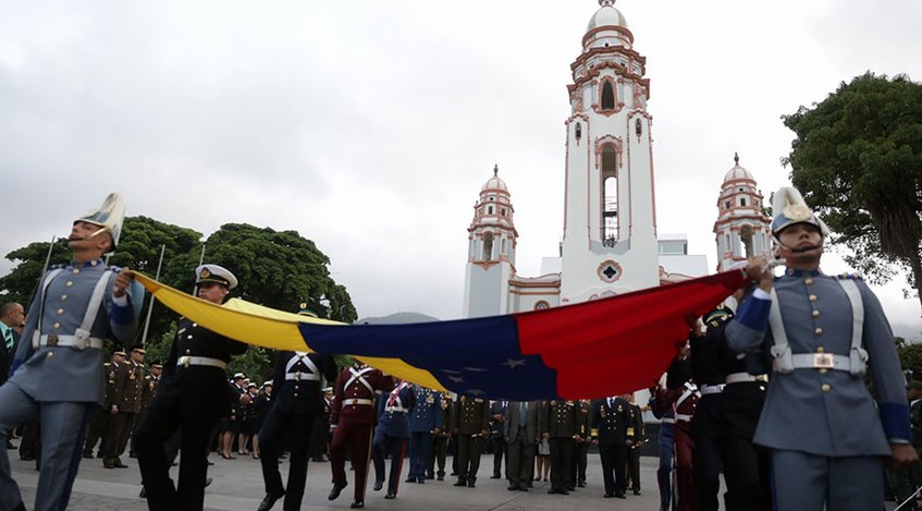 IZADA-BANDERA