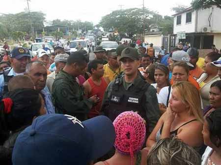 Este domingo continuaron las protestas de los familiares de los 28 mineros desaparecidos tras una supuesta masacre en la Mina Atenas.