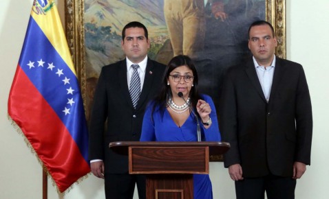 car9-canciller delsy rodriguez declara decreto obama1