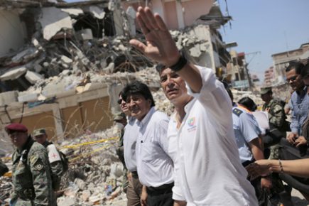 ECUADOR-BOLIVIA-CORREA-MORALES-QUAKE