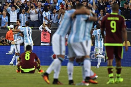 Messi se convirtió en el goleador histórico del conjunto argentino AFP / Nelson Almeida