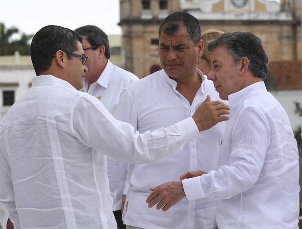 El presidente Juan Manuel Santos se convirtió en la vedette de la cumbre. AFP / Luis Acosta